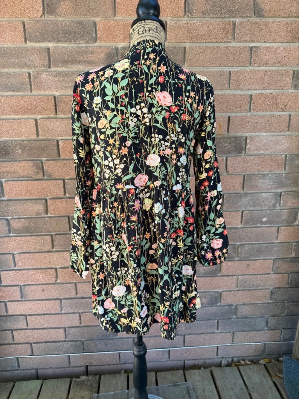 LOFT Black Floral Wildflower Long Sleeve Smocked Button Dress Size XS - Picture 4 of 5